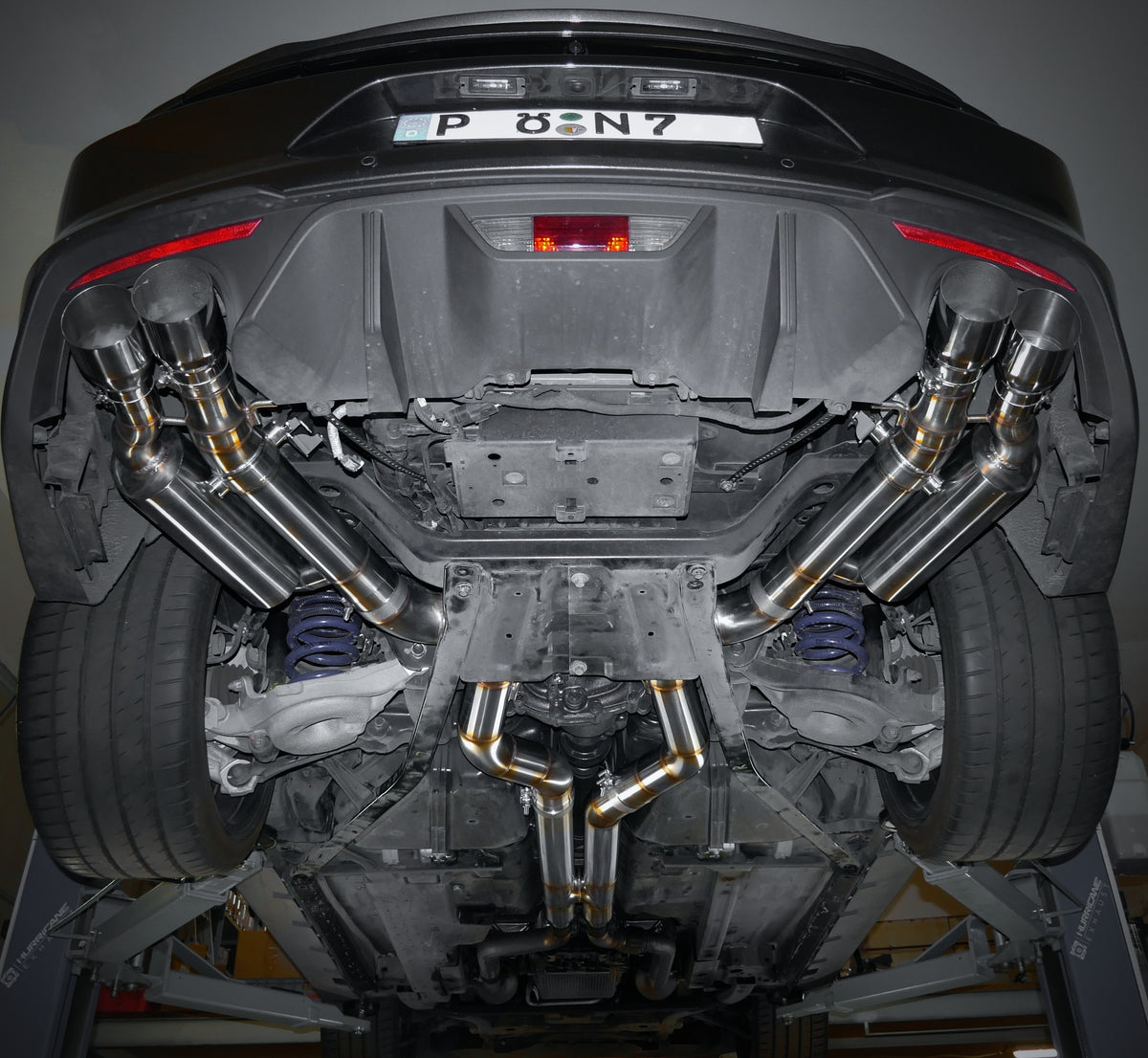Sportovní klapkový výfuk Hurricane 3,5″ – Ford Mustang kabriolet 5.0 Mk6 před faceliftem 4 koncovky (vzhled faceliftu) – americká verze